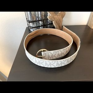 MICHAEL KORS BELT